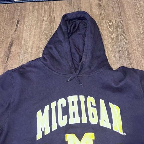 University Of Michigan Wolverines Adidas Men’s Pullover Hoodie Size Large  NWOT - Picture 3 of 6